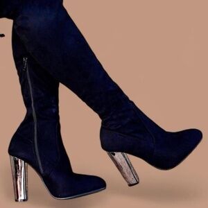 NWOB Thigh High Chunky Silver/Mirror High Heel Boots, Black 6.5